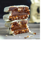 Load image into Gallery viewer, JUANA LA LOCA - Alfajor de salchichón bañado de chocolate blanco X 2 unidades. 92 grs c/u
