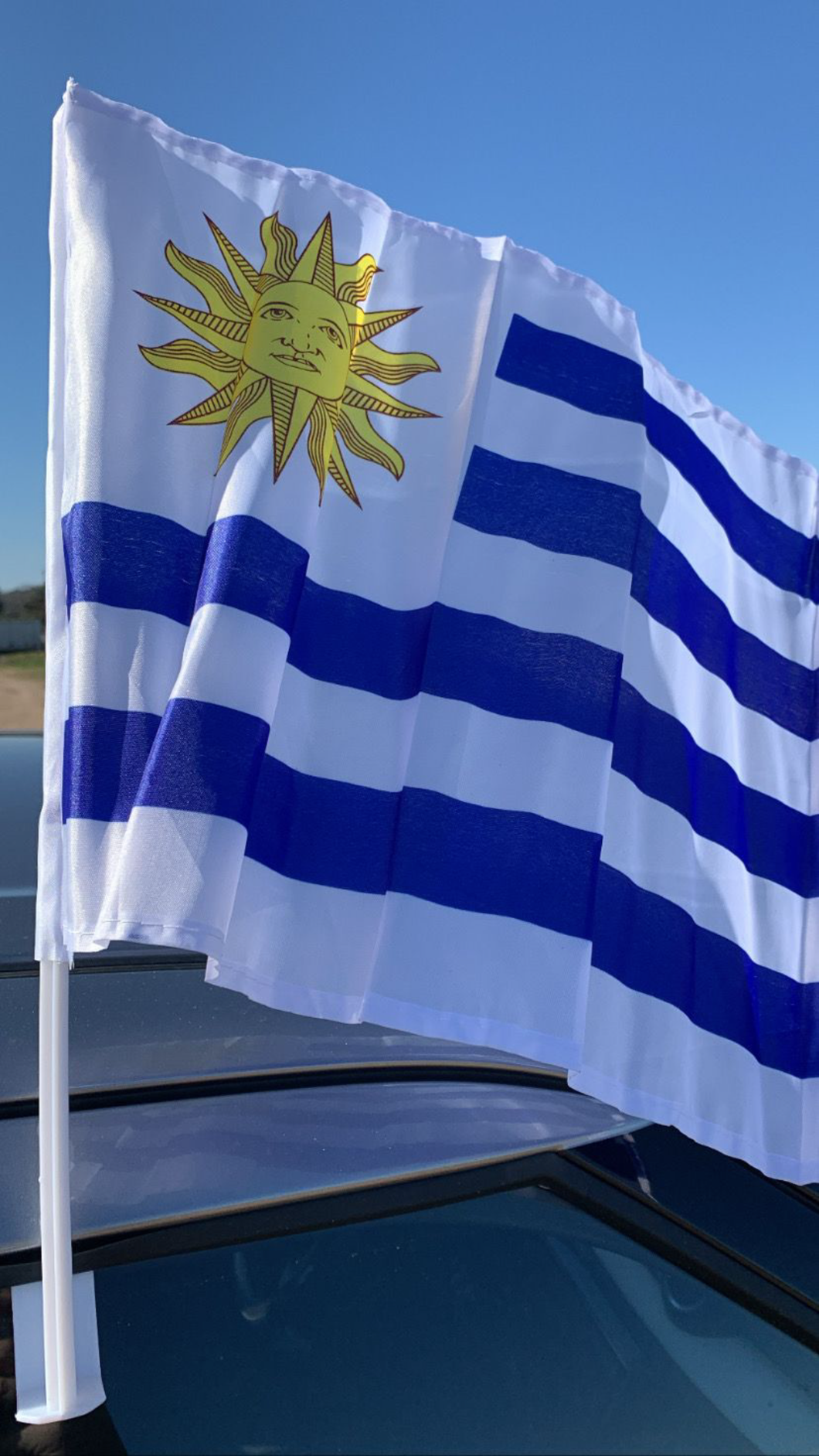 Bandera para auto de Uruguay